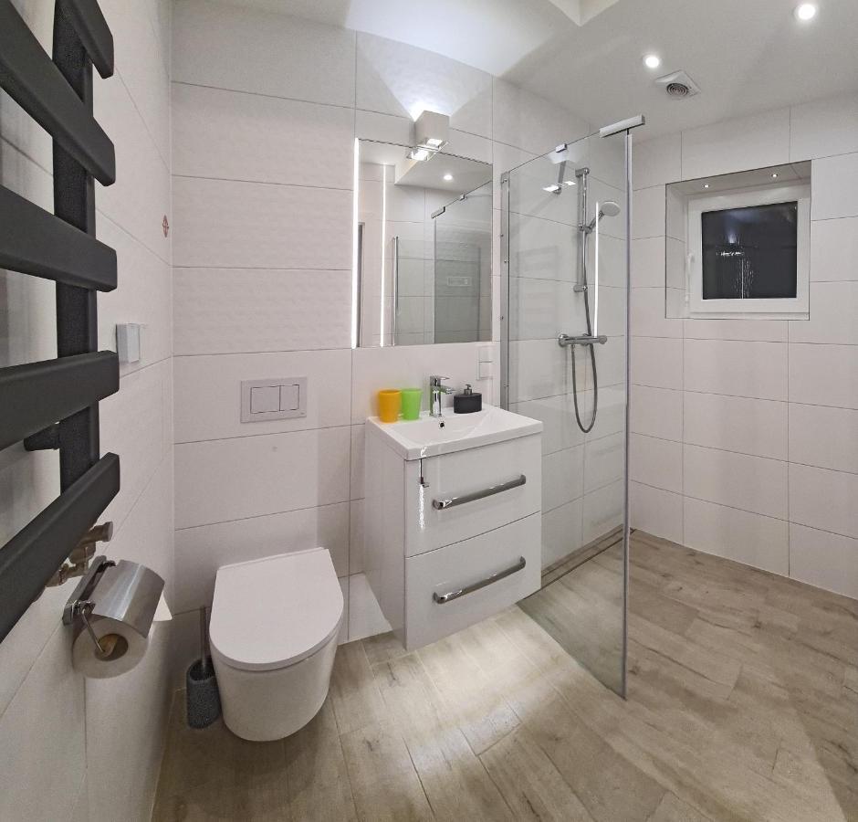 Apartamenty Sjesta River Kudowa-Zdrój Exteriör bild