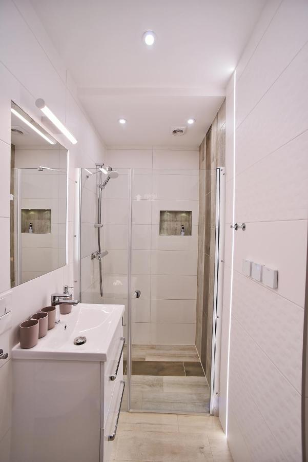 Apartamenty Sjesta River Kudowa-Zdrój Exteriör bild